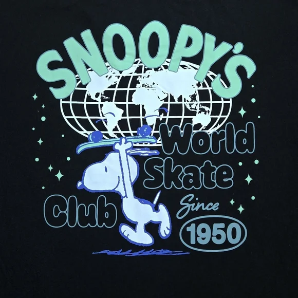 Peanuts🥜 "Snoopy's World🌎 Skate🛹 Club" Graphic Tee👕 - NWOT - Picture 11 of 14